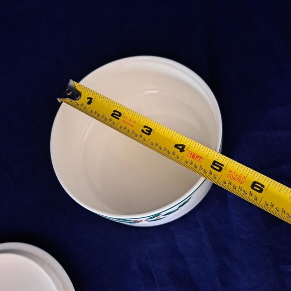 Mikasa Christmas Magic Porcelain Trinket Box With Seasonal Lid Art - Picture 7 of 11